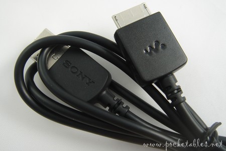 Sony_a810_cable