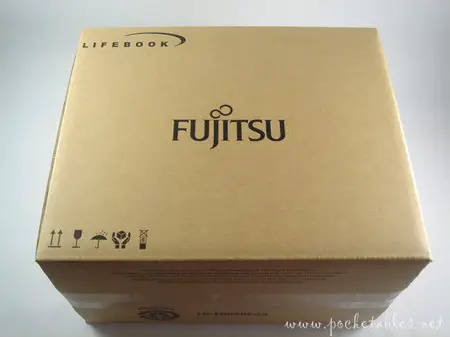 Fujitsu_u810_unbox1