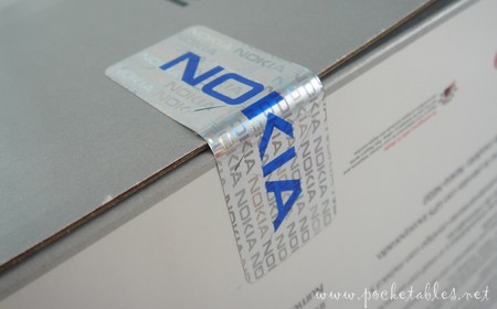 Nokia_n810_unbox2