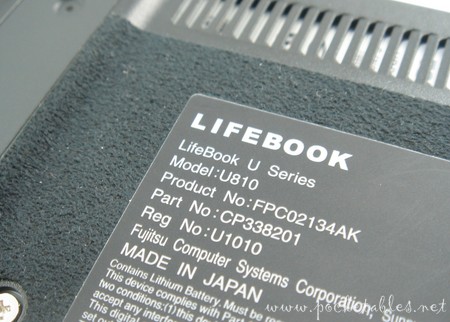 Fujitsu_u810_bottom