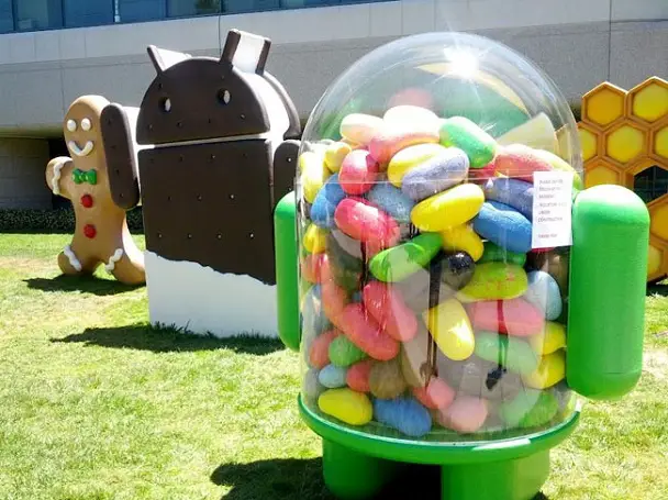 jelly bean statue - for some reason we don't have an alt tag here