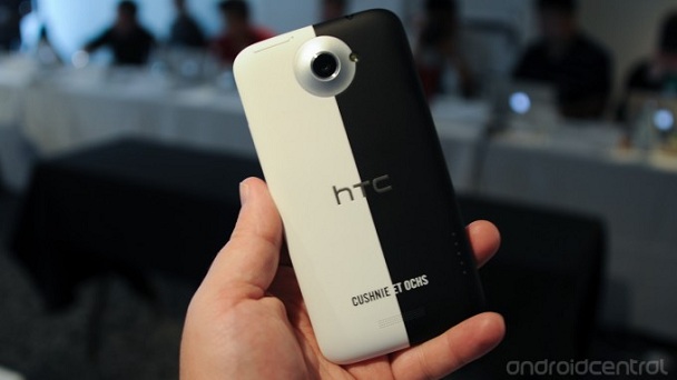 htc one x two tone - for some reason we don't have an alt tag here