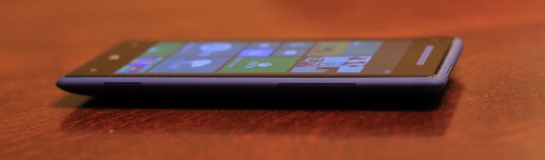 Windows Phone 8X Review Hardware 2 - for some reason we don't have an alt tag here