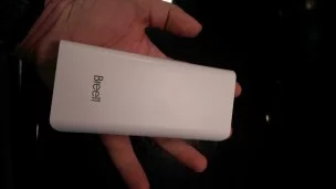 Breett 10,000mAh size in hand