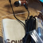 ZealSound HDE-300 Noise-isolating Wood Headphone