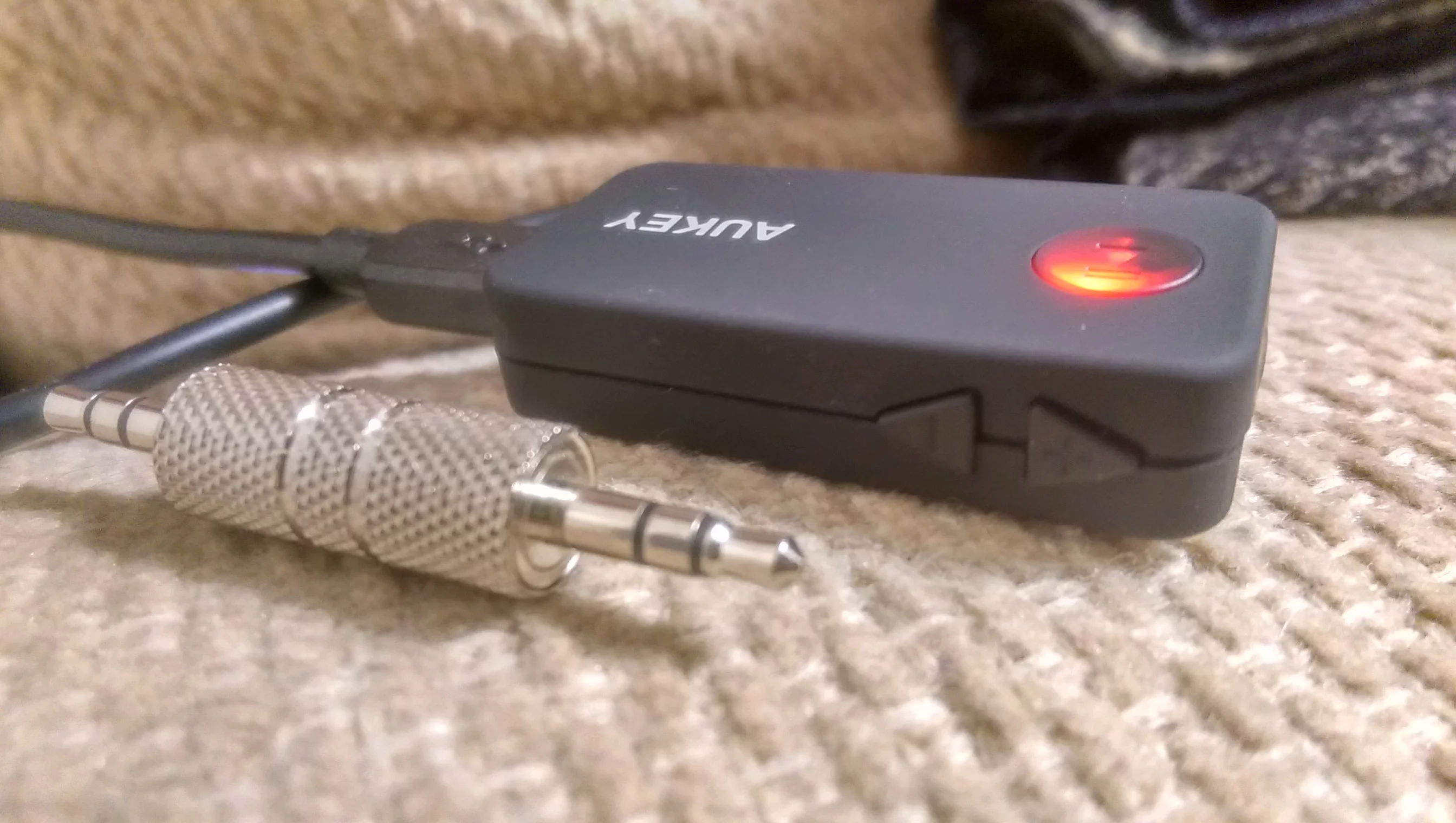 Aukey Portable Bluetooth 3.0 Audio Receiver