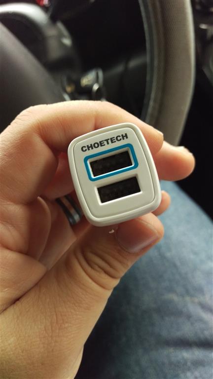 Choetech dual USB car charger with Quick Charge 2.0