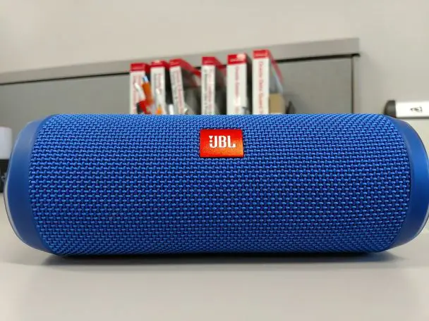 JBL Flip 4