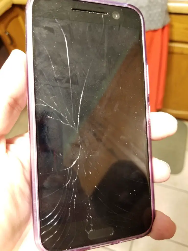 HTC 10 broken screen