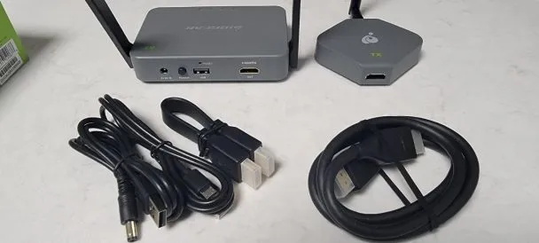 IOGEAR HDMI Wireless 4K HD TV Connection Kit what's in the box, more or less