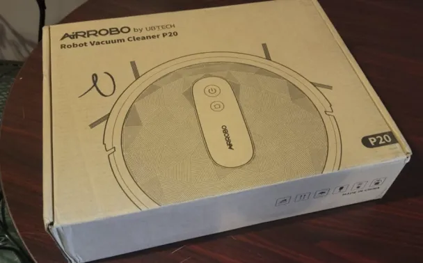 AIRROBO P20 Robot Vacuum Cleaner box