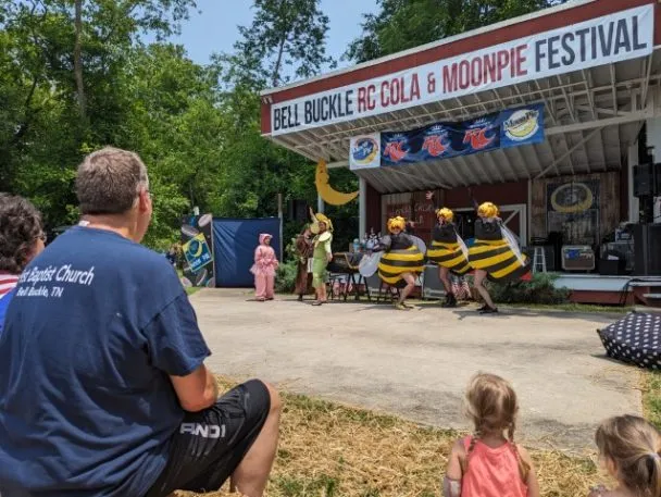 Taken with the Pixel 7 Pro, saying it was overheating, in Bell Buckle TN at the RC Cola and Moon Pie festival